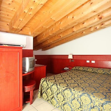 Hotel Garni San Carlo Jesolo Extérieur photo