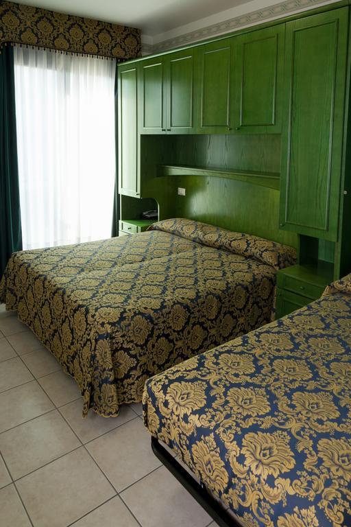 Hotel Garni San Carlo Jesolo Extérieur photo